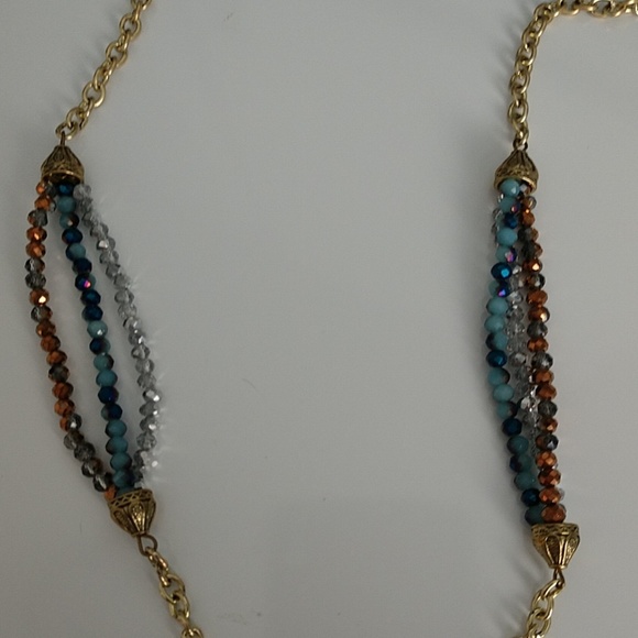 Boutique Necklace - Picture 2 of 5